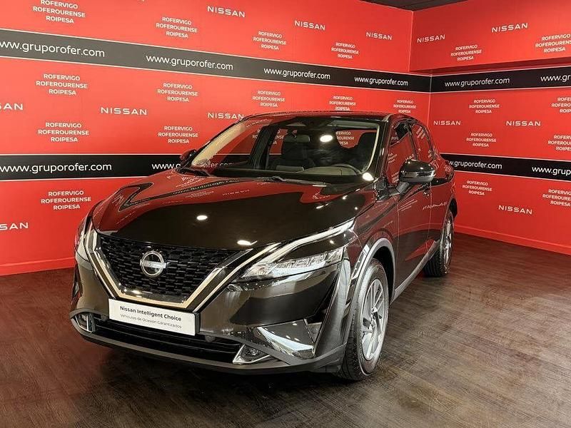 Usado Nissan Qashqai Acenta 140 CV (102 kW) 2022 Midnight black (metalizado) SUV