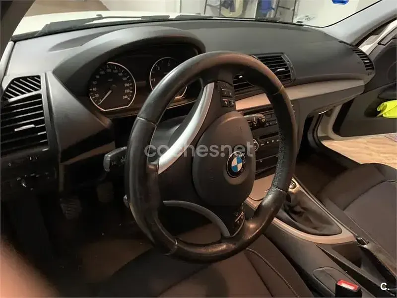 Usado BMW 118 143 CV (105 kW) 2009 Blanco Utilitario