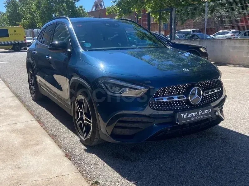 Usado Mercedes GLA200 150 CV (110 kW) 2021 Azul SUV