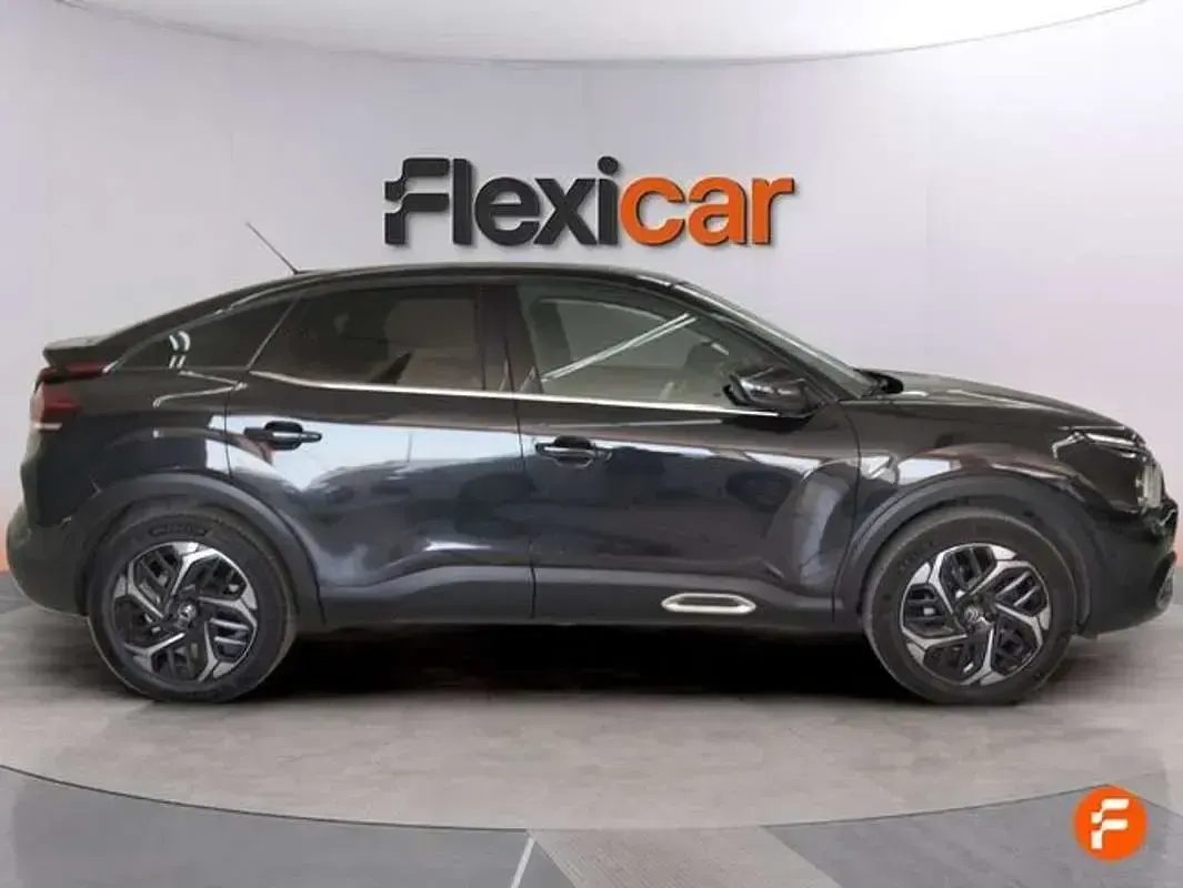 Usado Citroën C4 Feel 131 CV (96 kW) 2020 Negro Utilitario