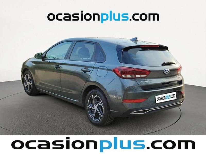 Usado Hyundai i30 120 CV (88 kW) 2022 Gris Utilitario