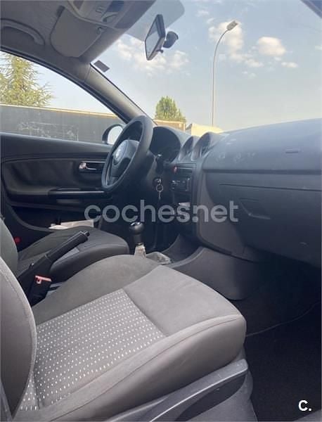 Azul Usado 2004 Seat Cordoba Stella Berlina | 2699 € (Precio justo) - Imagen 1/1