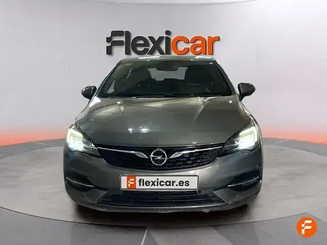 Usado Opel Astra Business Elegance 130 CV (95 kW) 2020 Gris Berlina