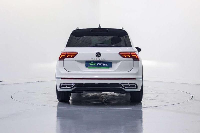 Usado VW Tiguan R-line 150 CV (110 kW) 2021 Gris SUV