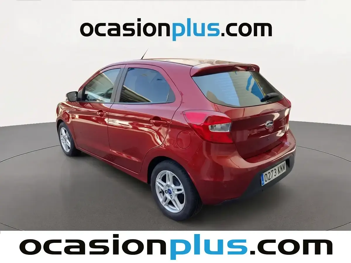 Usado Ford Ka Ultimate 85 CV (62 kW) 2018 Rojo Berlina