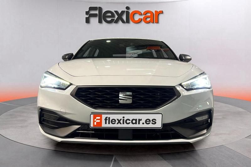 Usado Seat Leon FR 110 CV (80 kW) 2024 Blanco Utilitario