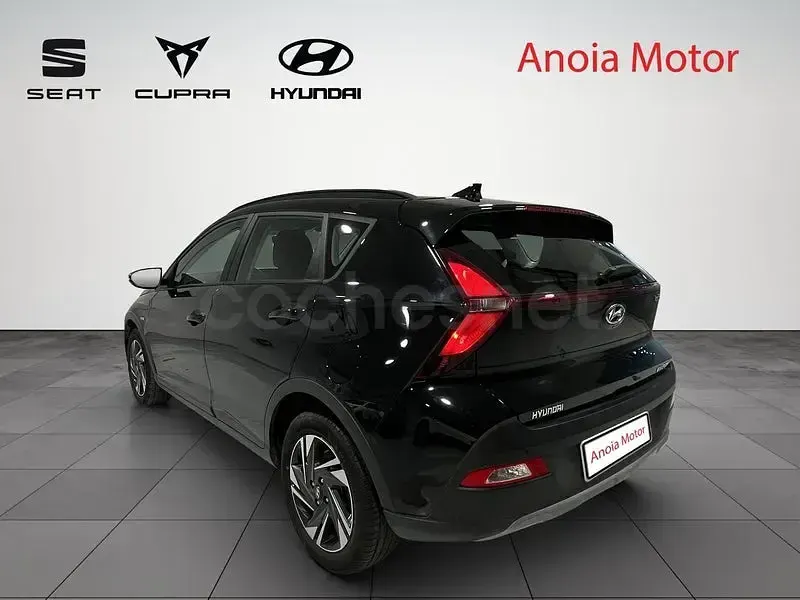 Usado Hyundai Bayon 100 CV (73 kW) 2021 Negro SUV