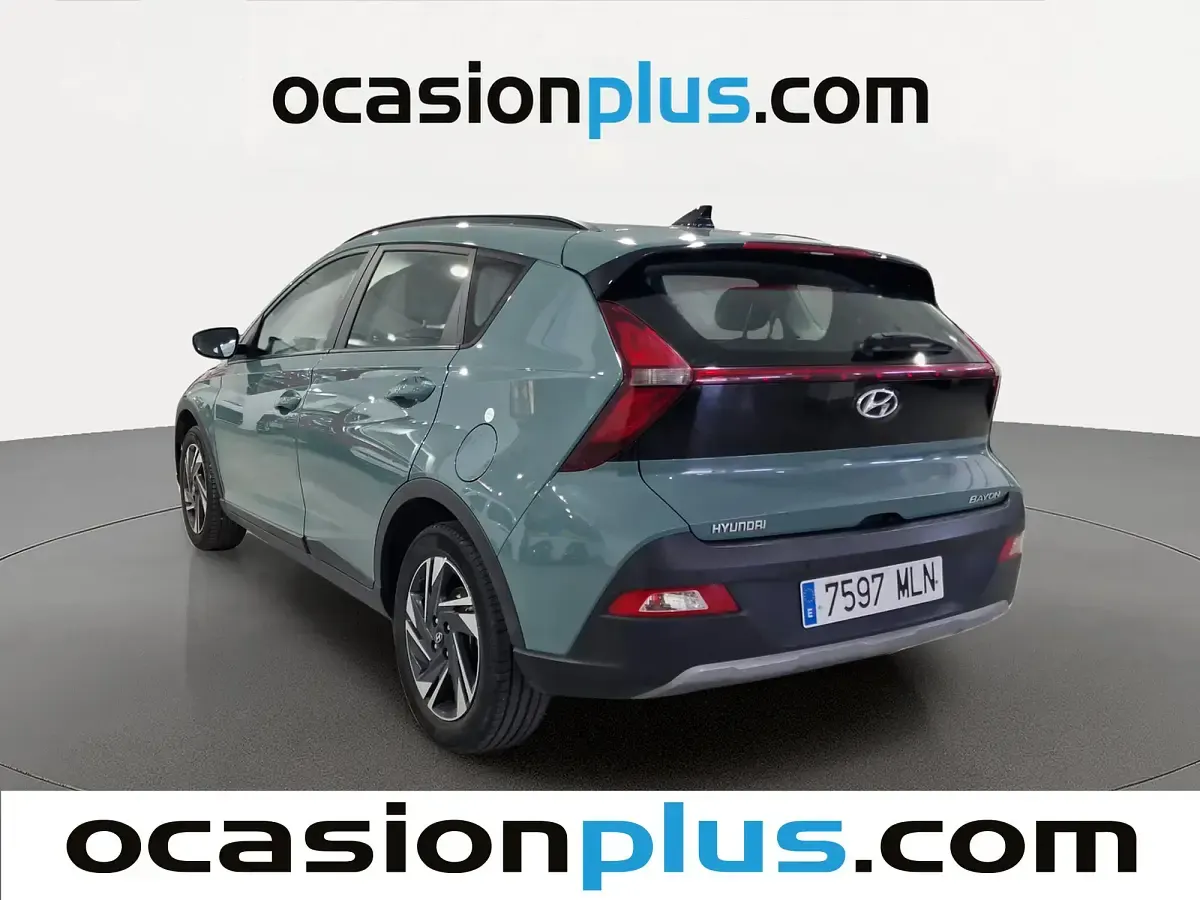 Usado Hyundai Bayon 84 CV (61 kW) 2023 Verde SUV