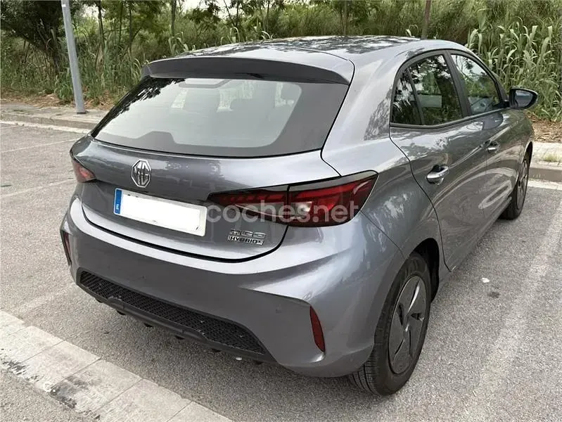 Usado MG MG3 Comfort 195 CV (143 kW) 2025 Gris / plata Utilitario