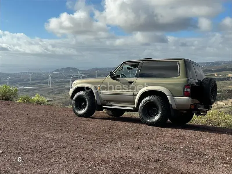 Usado Nissan Patrol SE 130 CV (95 kW) 2000 Verde SUV