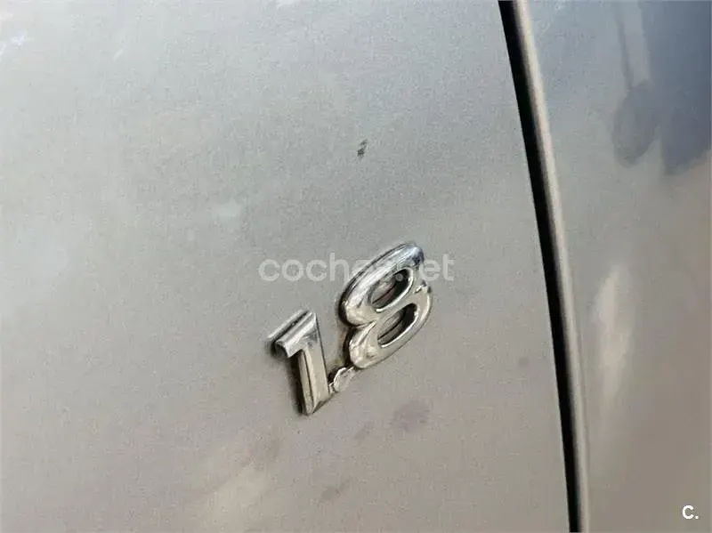 Usado Opel Meriva Cosmo 125 CV (91 kW) 2004 Azul Monovolumen