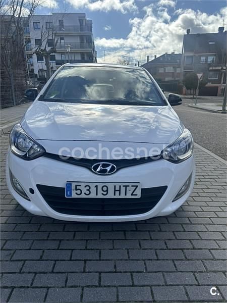 Usado Hyundai i20 85 CV (62 kW) 2013 Blanco Utilitario