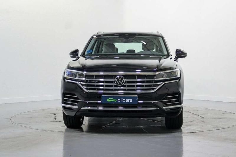 Negro Usado 2021 VW Touareg Elegance SUV | 47.590 € (Precio justo) - Imagen 1/4
