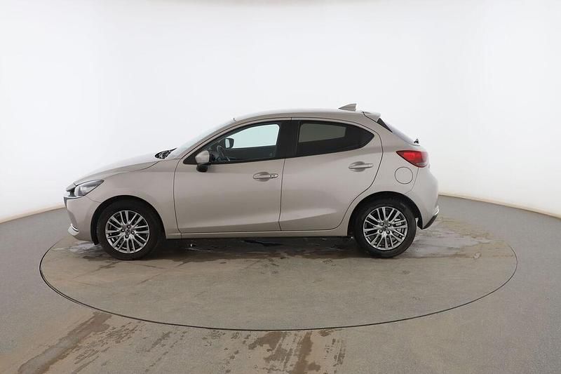 Usado Mazda 2 90 CV (66 kW) 2021 Gris Berlina