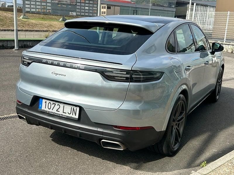 Usado Porsche Cayenne 462 CV (339 kW) 2020 Gris / plata SUV