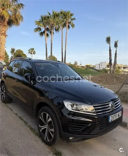 Usado VW Touareg R-line 262 CV (192 kW) 2016 Negro SUV