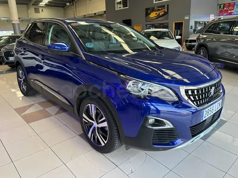 Usado Peugeot 3008 Allure 130 CV (95 kW) 2020 Azul SUV