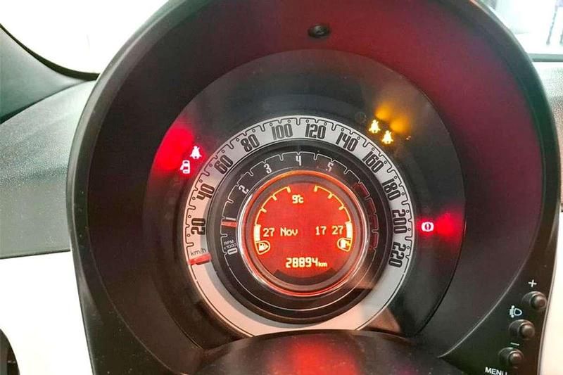 Usado Fiat 500 69 CV (50 kW) 2021 Blanco Berlina