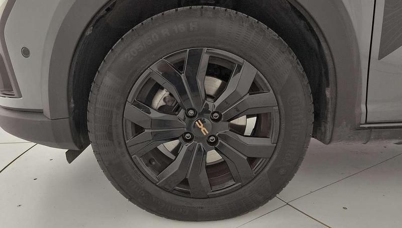 Usado Dacia Jogger Extreme 140 CV (102 kW) 2024 Gris Monovolumen