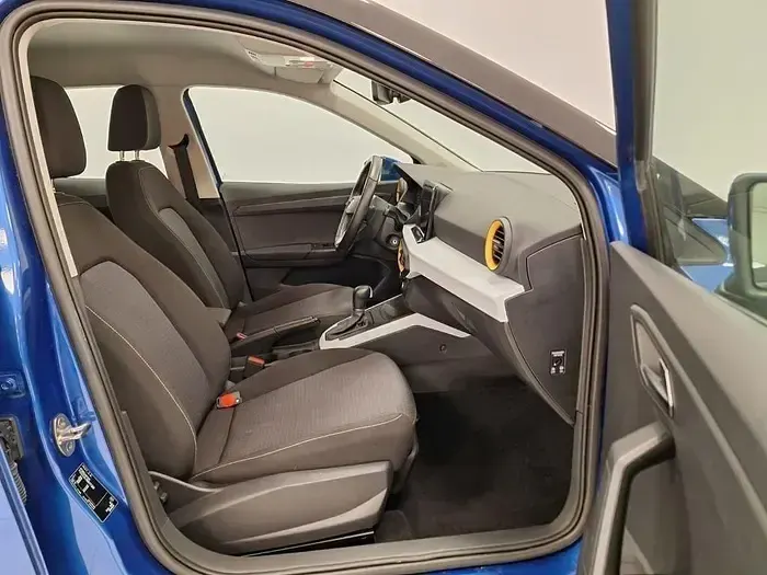Usado Seat Arona Style 115 CV (84 kW) 2024 Azul SUV