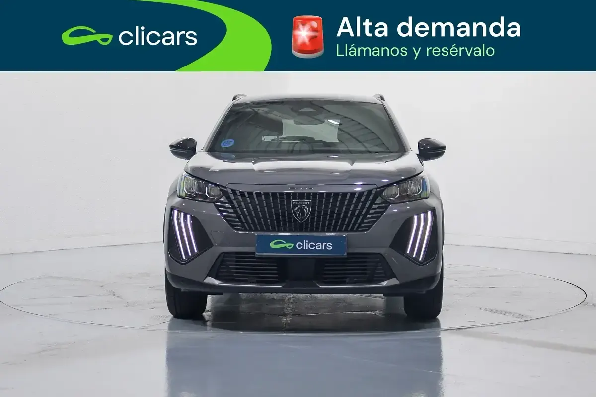 Usado Peugeot e-2008 Allure 114 kW (156 CV) 2025 Gris SUV