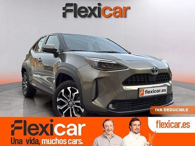 Beige Usado 2023 Toyota Yaris Hybrid Active | 23.990 € (Un poco caro) - Imagen 1/4