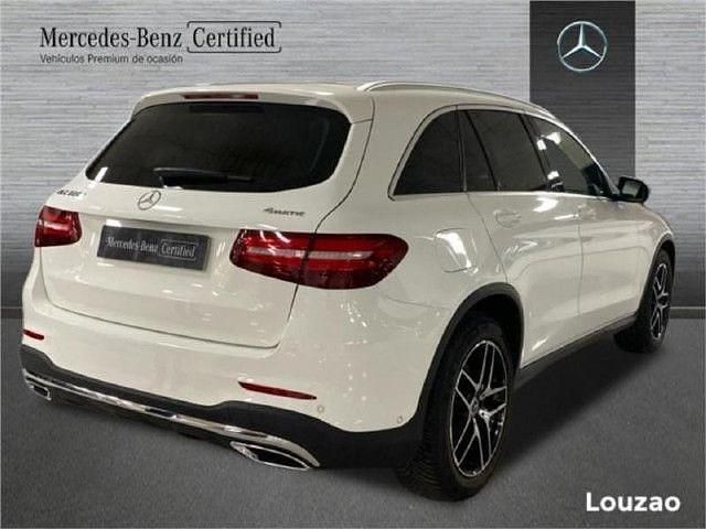 Usado Mercedes GLC220 AMG line 170 CV (125 kW) 2019 Blanco SUV