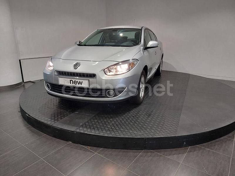 Gris / plata Usado 2012 Renault Fluence Dynamique Berlina | 7031 € (Precio justo) - Imagen 1/4