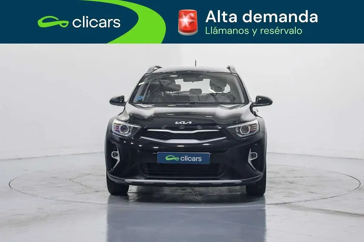 Usado Kia Stonic 84 CV (61 kW) 2023 Negro SUV