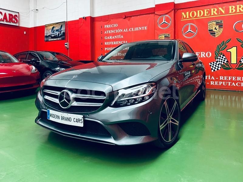 Usado Mercedes C300e 306 CV (225 kW) 2021 Gris / plata Berlina