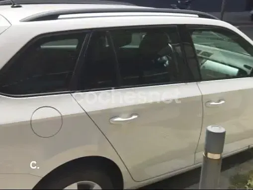 Usado Skoda Fabia Business Line 75 CV (55 kW) 2018 Blanco Familiar