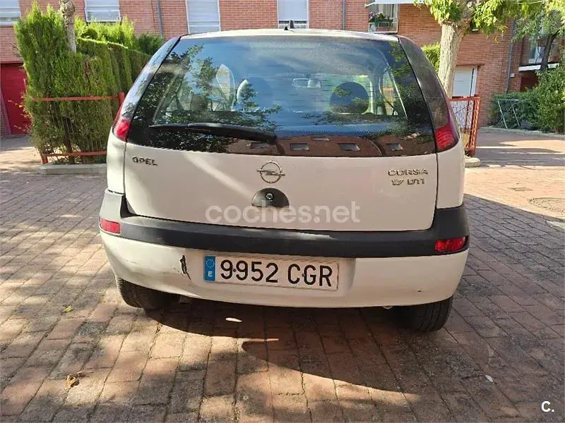 Usado Opel Corsa Edition 75 CV (55 kW) 2003 Blanco Utilitario