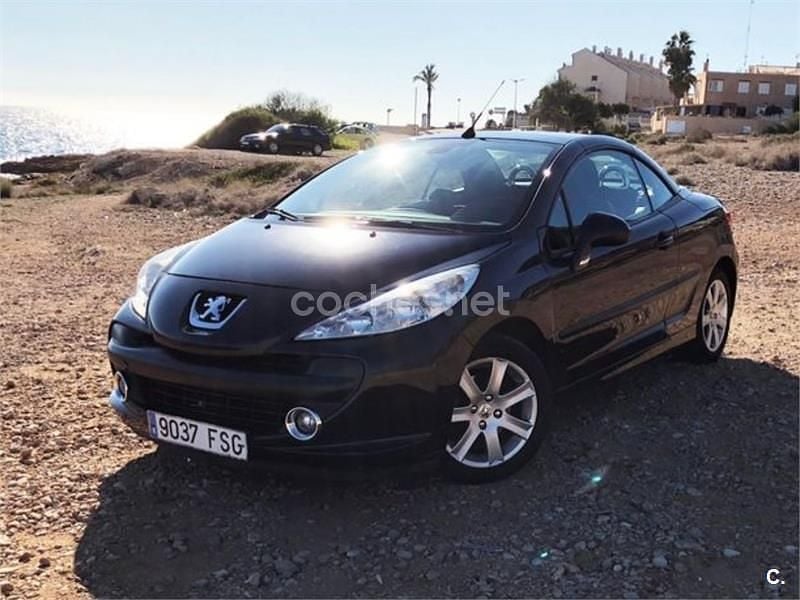 Negro Usado 2007 Peugeot 207 CC Descapotable | 3600 € (Precio justo) - Imagen 1/4