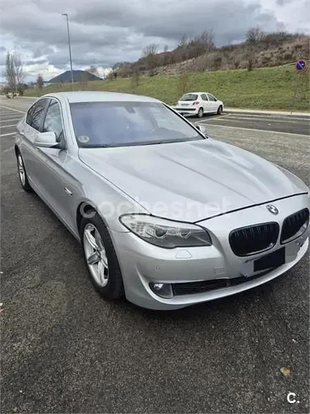 Usado BMW 520 Gran Turismo Comfort Edition 184 CV (135 kW) 2011 Gris / plata Coupe