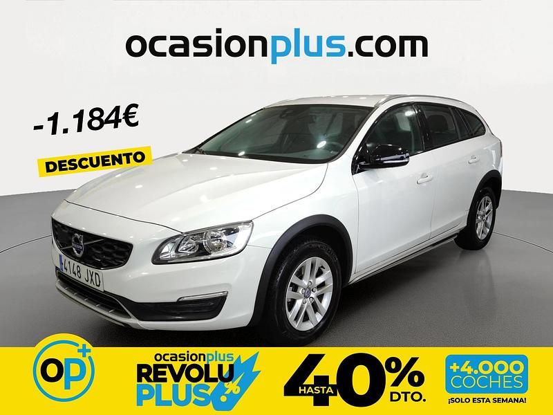Usado Volvo V60 CC Kinetic 150 CV (110 kW) 2017 Blanco Familiar