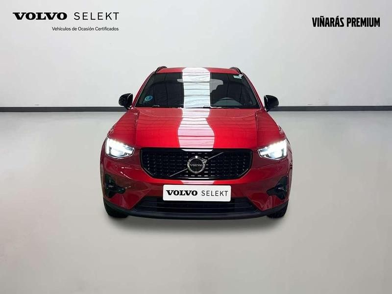 Usado Volvo XC40 Plus 129 CV (94 kW) 2025 Rojo SUV