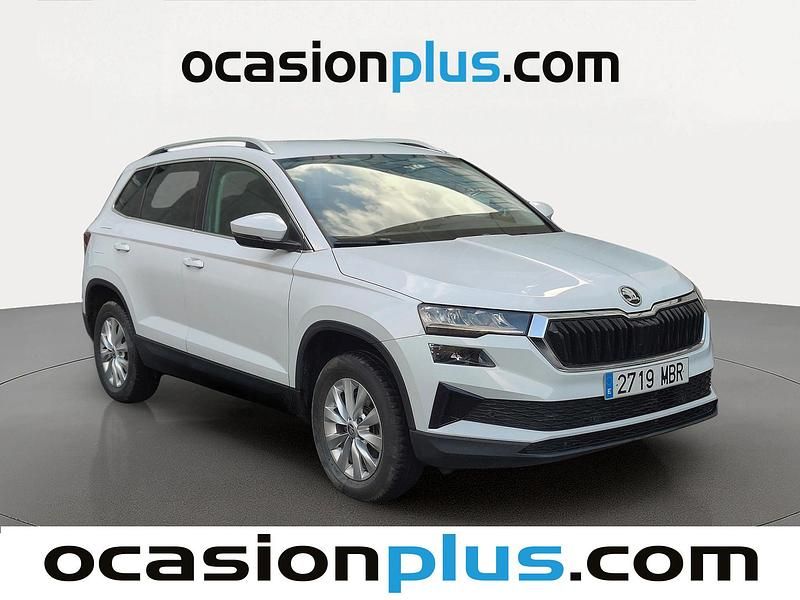 Usado Skoda Karoq Ambition 150 CV (110 kW) 2022 Blanco SUV