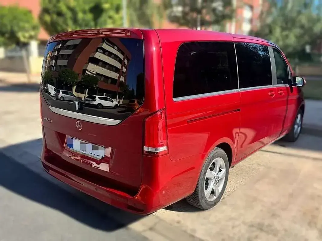 Usado Mercedes V220 Avantgarde 163 CV (119 kW) 2021 Burdeos Monovolumen