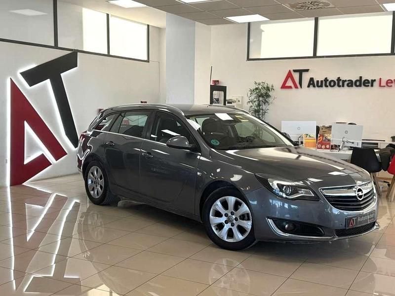 Gris Usado 2016 Opel Insignia Business Berlina | 7999 € (Precio justo) - Imagen 1/4
