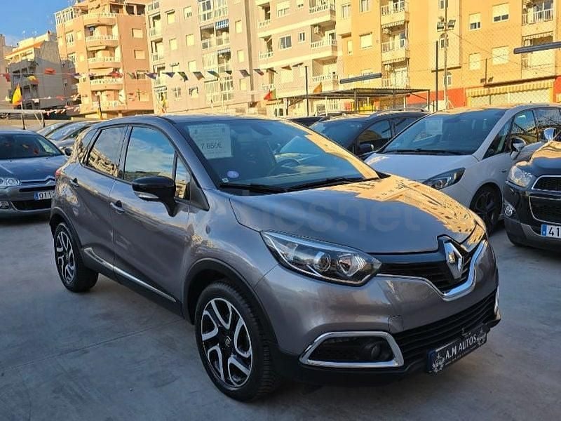 Usado Renault Captur XMOD 120 CV (88 kW) 2017 Gris / plata SUV
