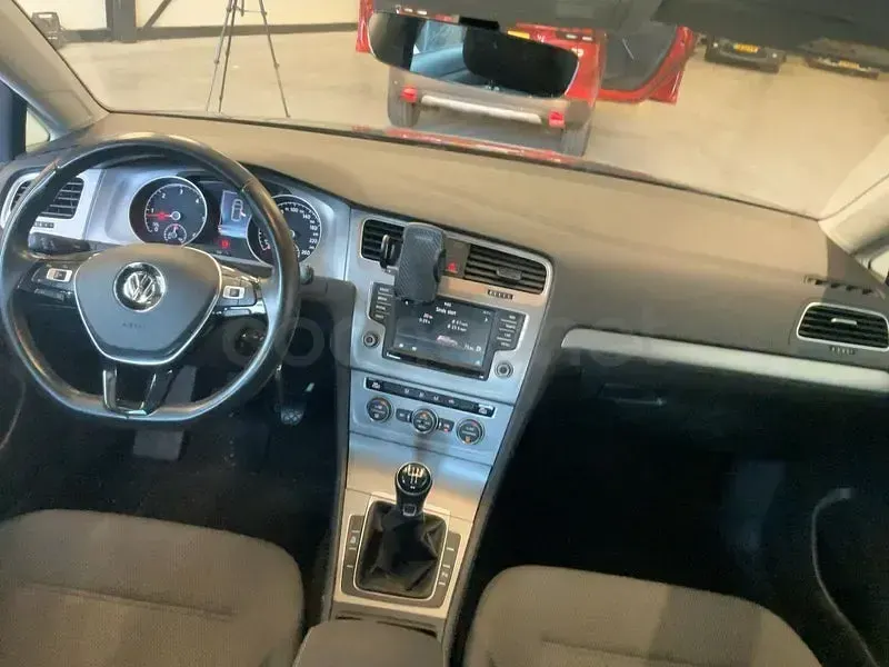 Usado VW Golf VII Advance 110 CV (80 kW) 2016 Negro Utilitario