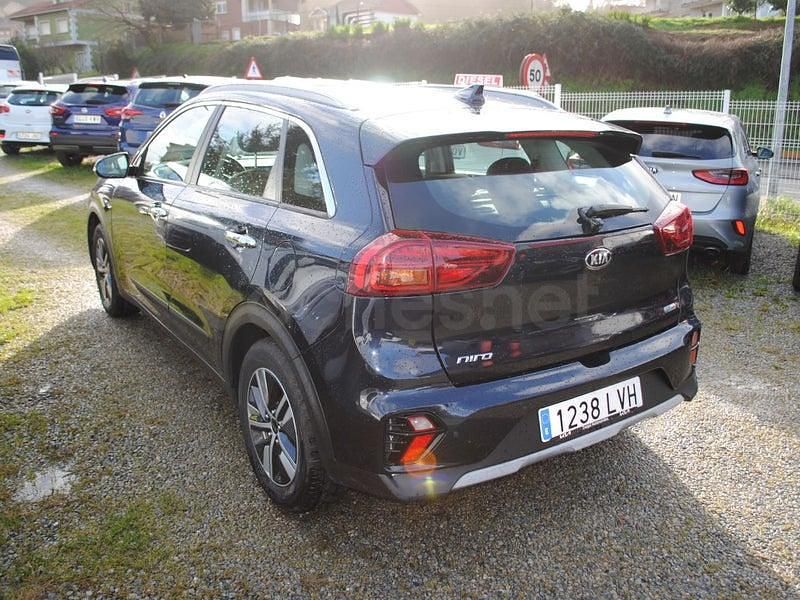 Usado Kia Niro 141 CV (103 kW) 2022 Azul SUV