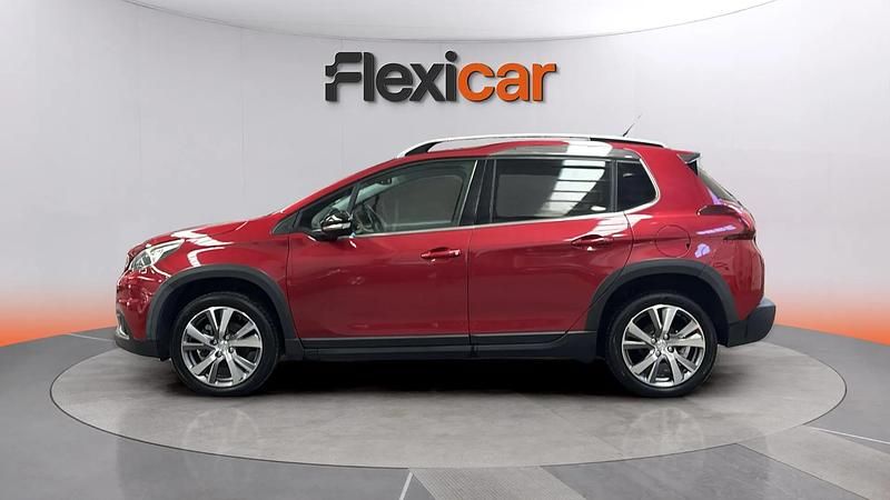 Usado Peugeot 2008 Allure 110 CV (80 kW) 2018 Rojo SUV