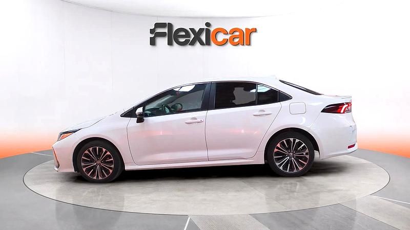 Usado Toyota Corolla Style 140 CV (102 kW) 2024 Blanco Berlina