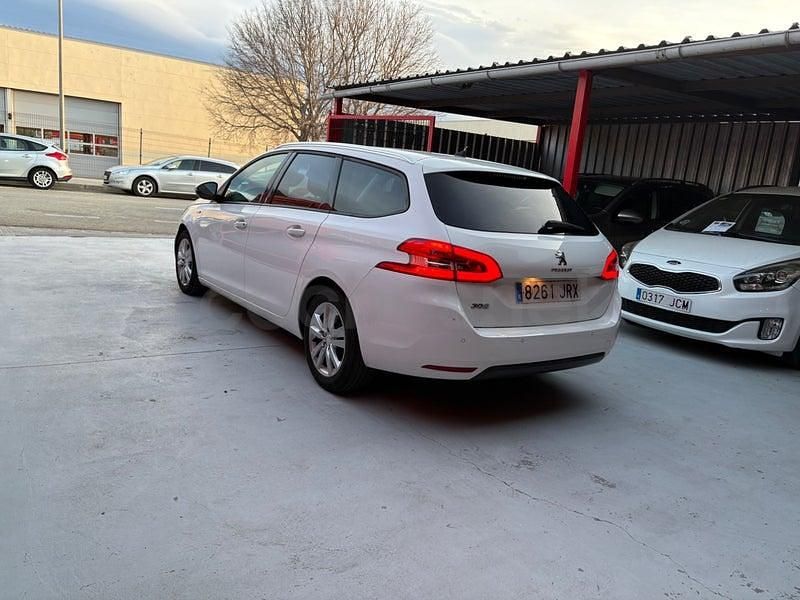 Usado Peugeot 308 SW Style 120 CV (88 kW) 2016 Blanco Familiar