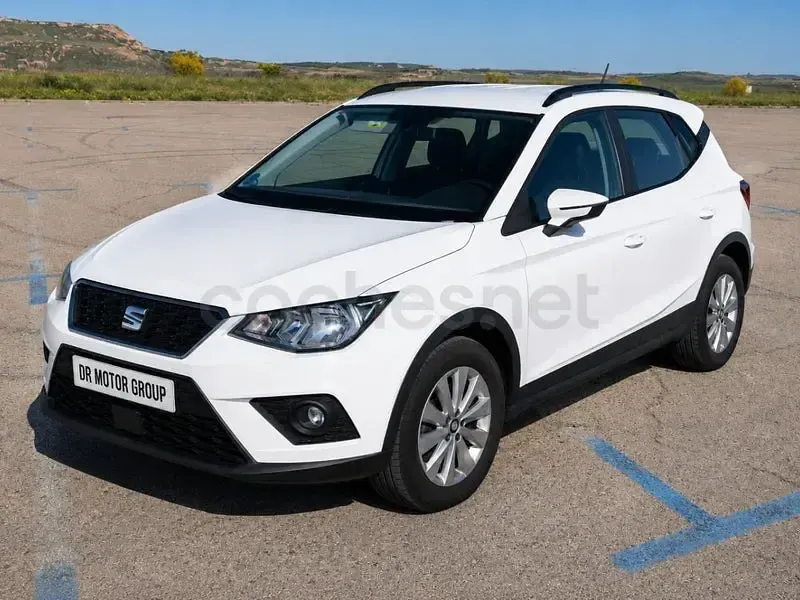 Usado Seat Arona Style 95 CV (69 kW) 2020 Blanco SUV