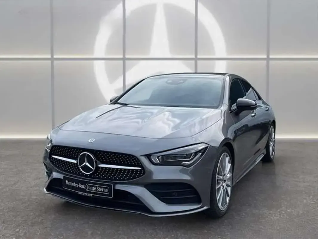 Usado Mercedes CLA220 AMG 190 CV (139 kW) 2023 Gris Berlina