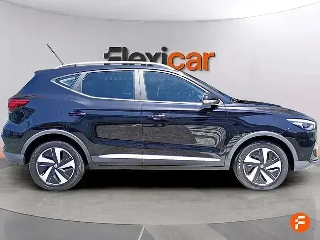 Usado MG ZS Luxury 114 kW (156 CV) 2022 Negro SUV