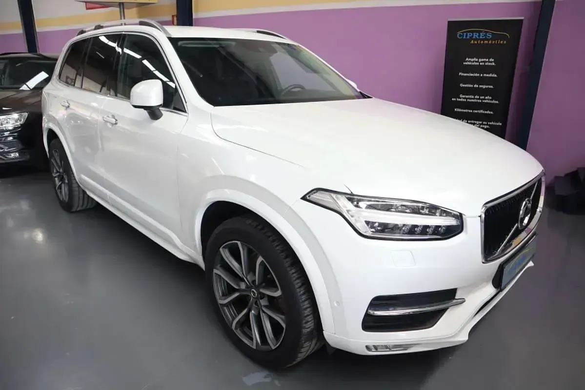 Usado Volvo XC90 Momentum 225 CV (165 kW) 2015 Blanco SUV