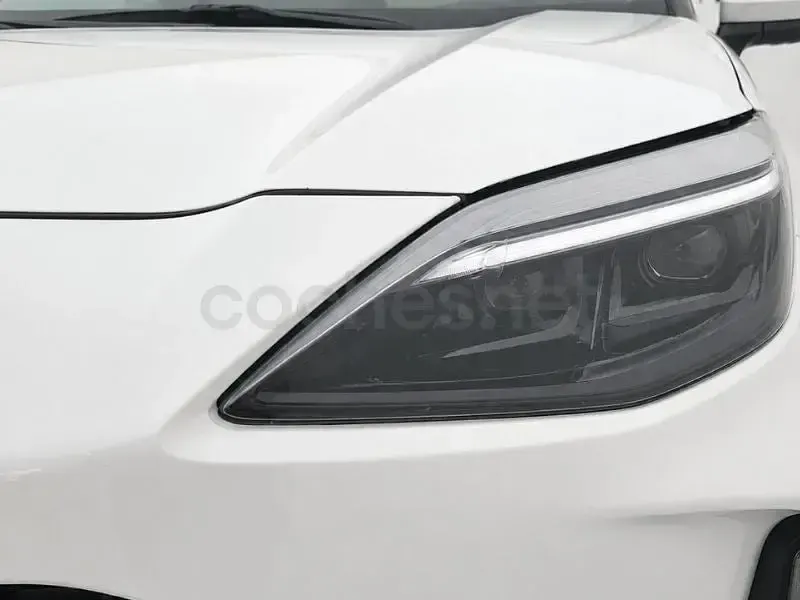 Usado Toyota Yaris Cross Active 116 CV (85 kW) 2022 Blanco SUV